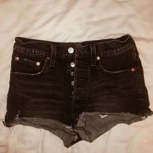 Black Levi’s Shorts